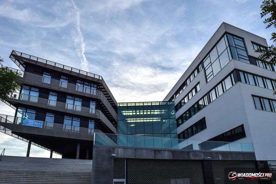 900 million euro fine for Google: The end of the era of SEO manipulation?