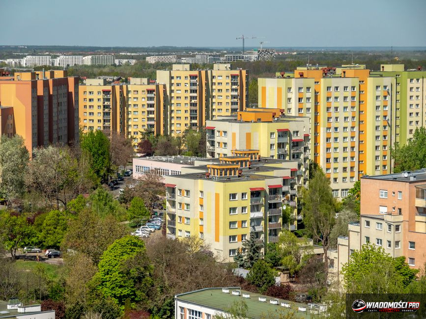 Prąd taniej od soboty: 500 mln zł oszczędności dla firm i domów