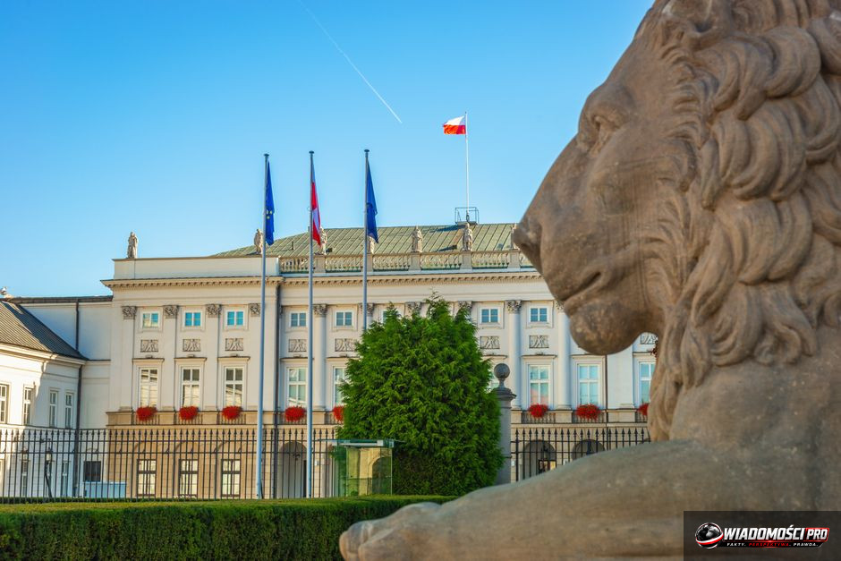 Prezydent Nawrocki kontra rząd: Kto wygrywa polityczny paraliż?
